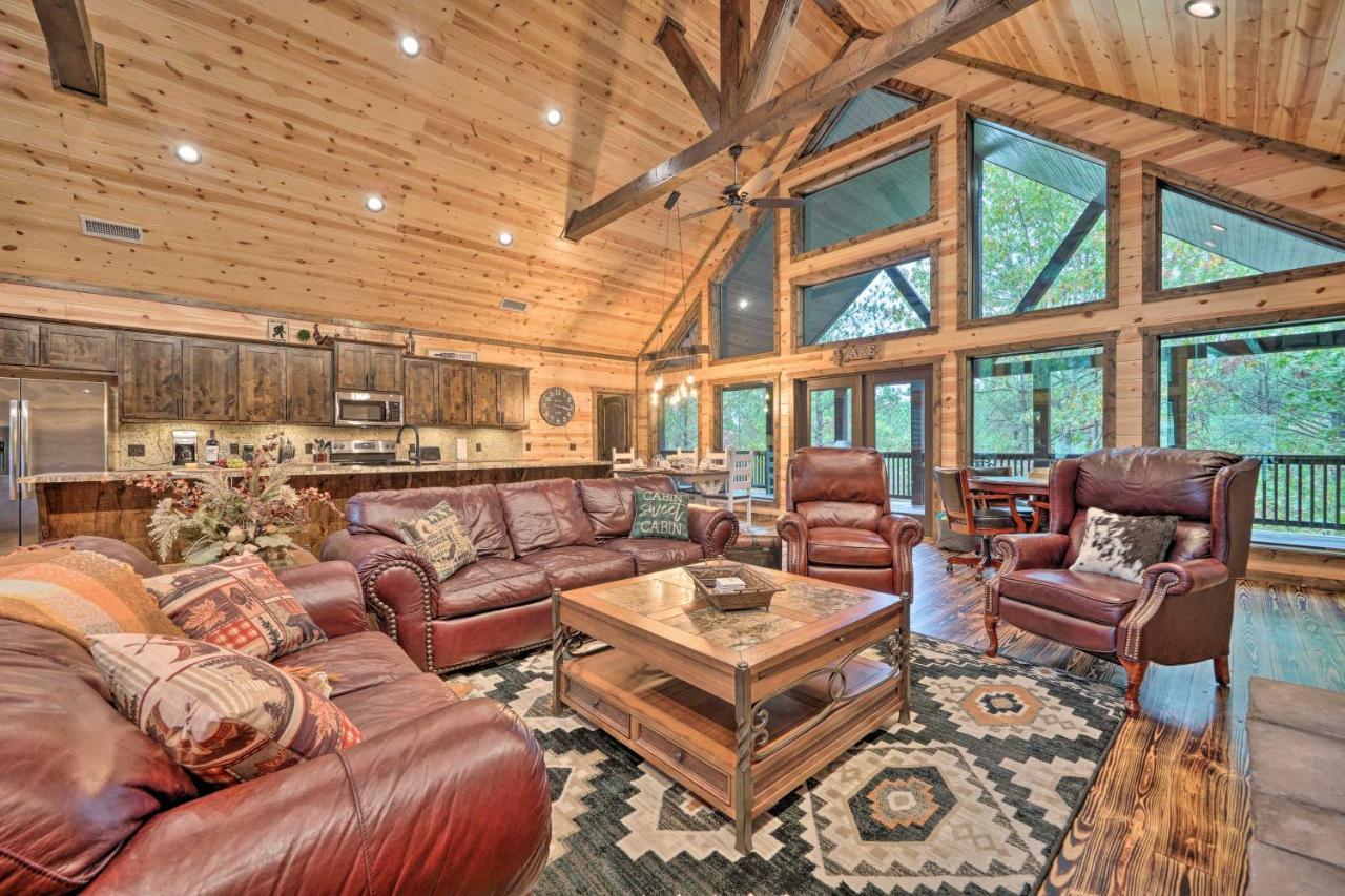 Broken Bow Cabin Deck With Hot Tub And Pool Table! Exterior photo